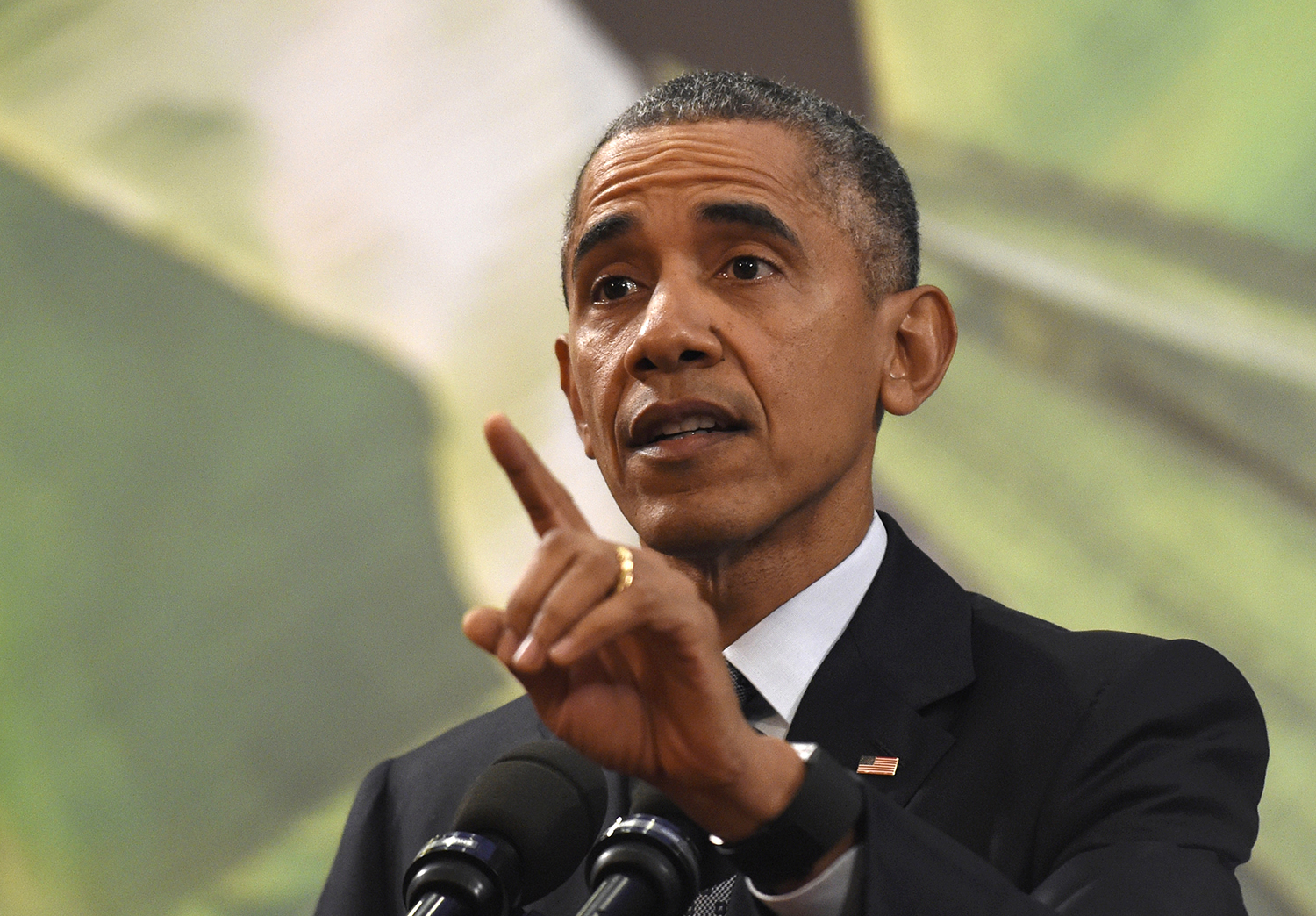 Obama sticks to refugee increase on World Refugee Day