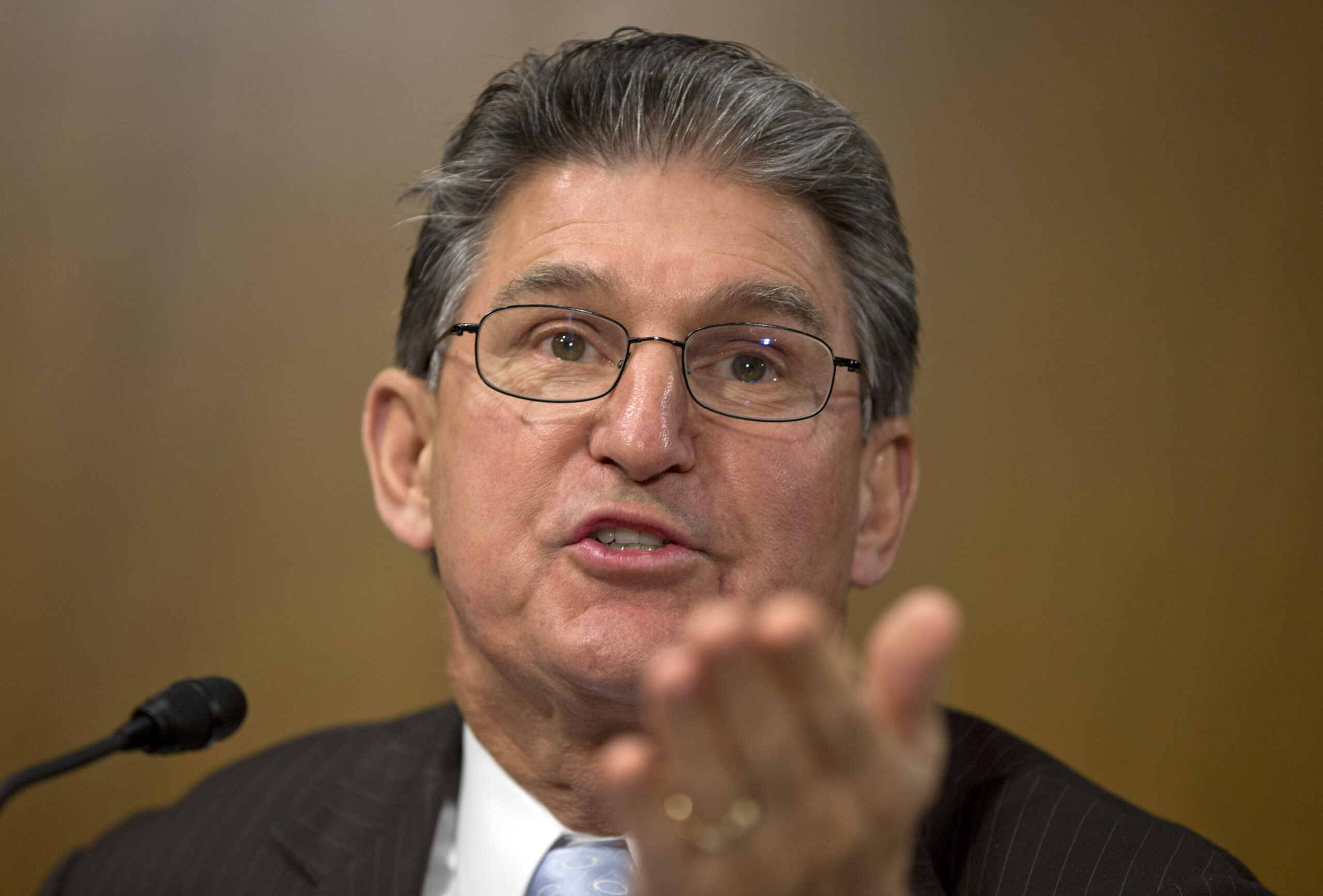 Joe Manchin opposes bombing Syria