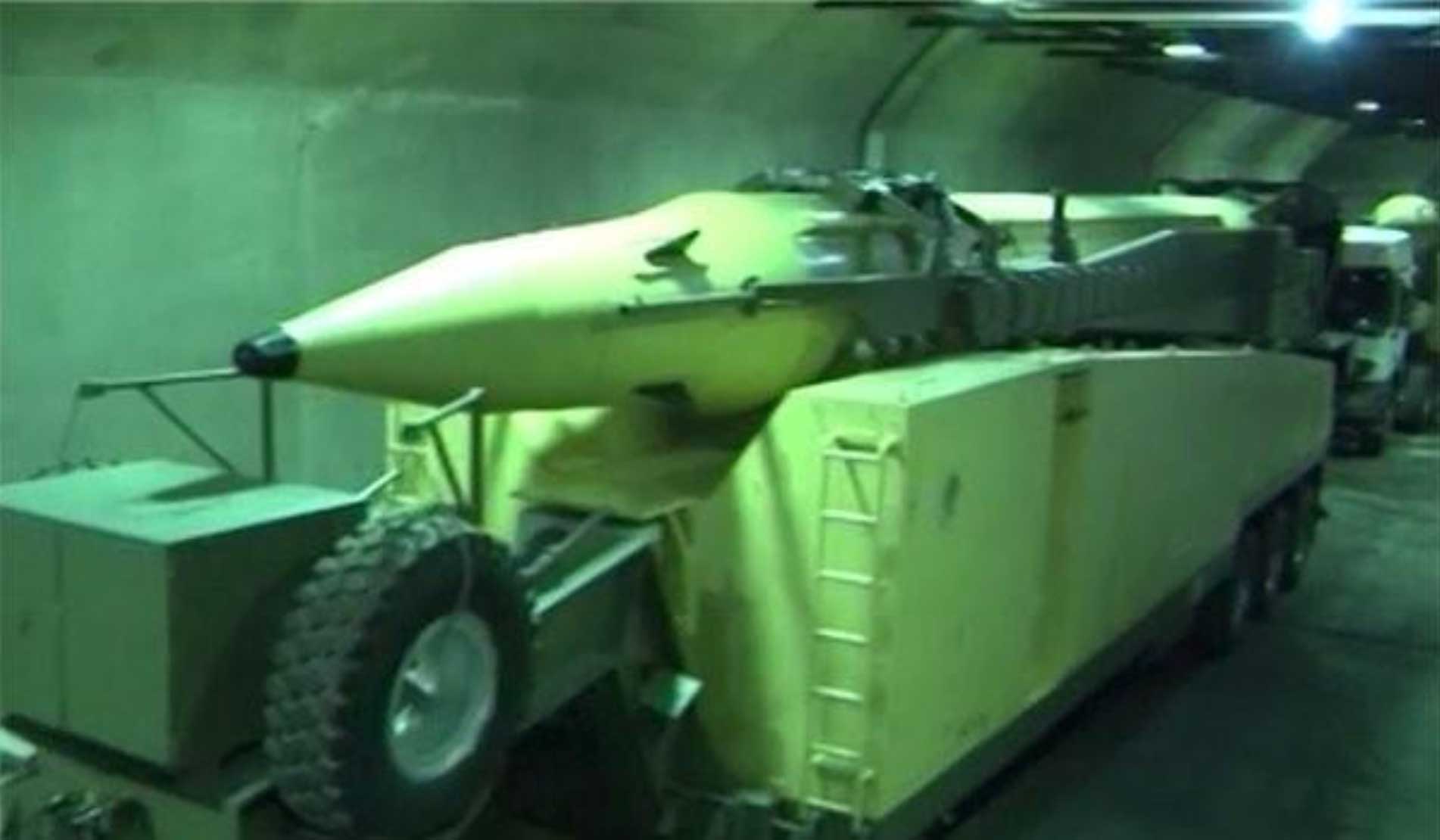 Iran showcases more images of nuclear missiles