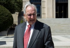 Earmark lobbyist Bob Livingston endorses Donald Trump