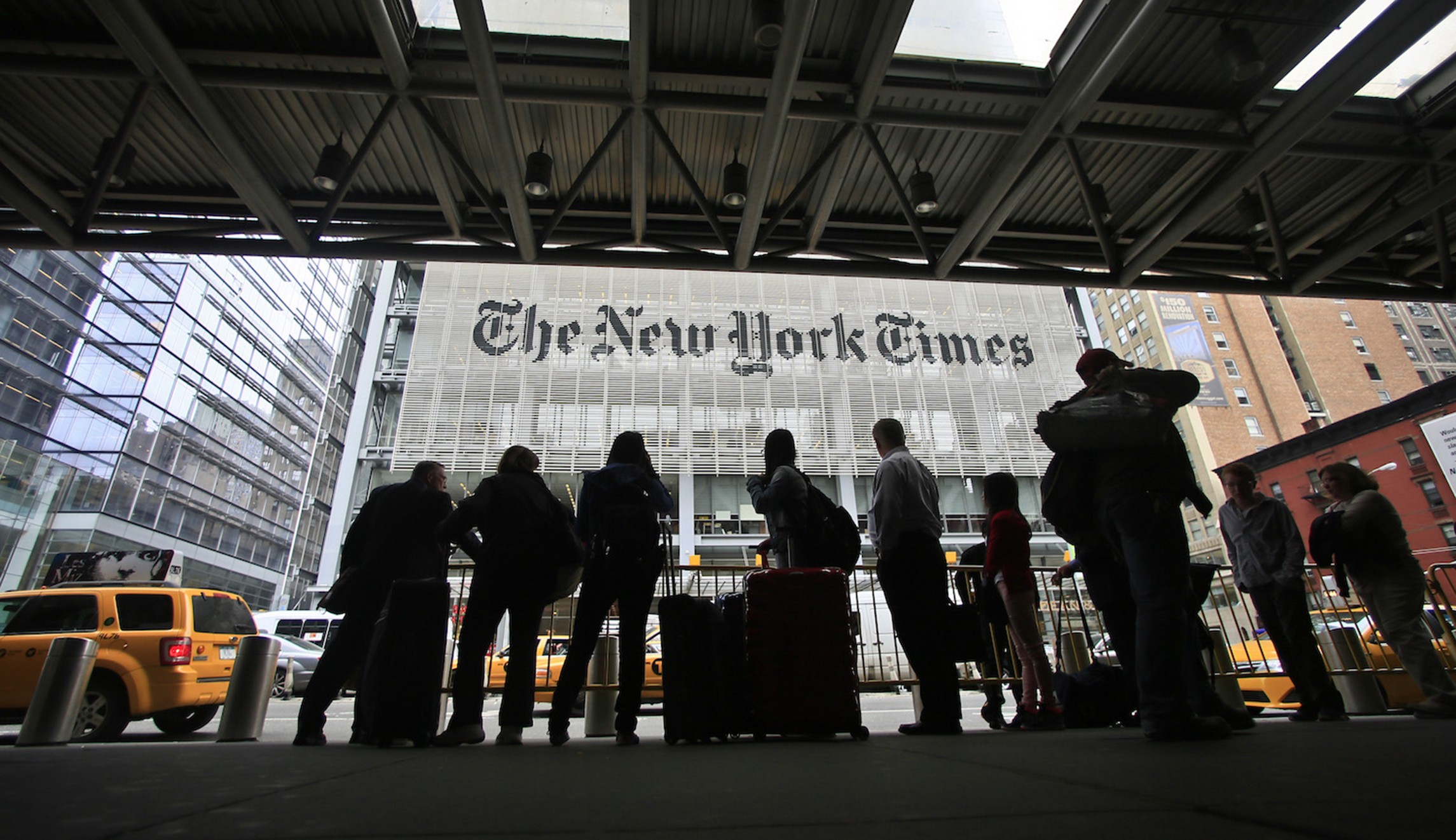 New York Times cracks down on reporters using Twitter, social media