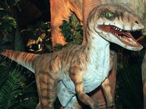 Can dinosaurs save the Huntsman campaign?