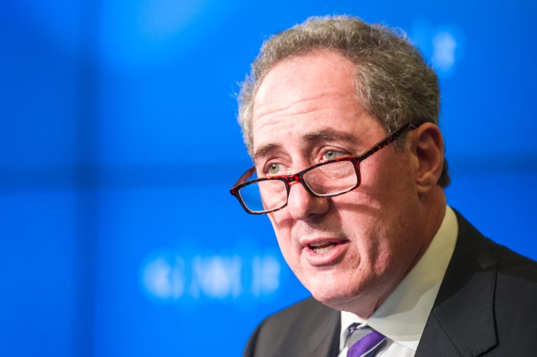 U.S. Trade Representative Michael Froman said the 12 countries negotiating a free trade zone stretching from Chile to Japan are focused on reaching a 