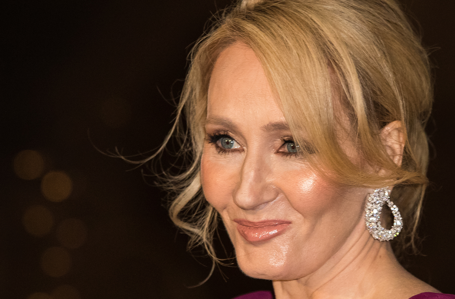 Harry Potter writer JK Rowling apologizes for false accusations against Trump