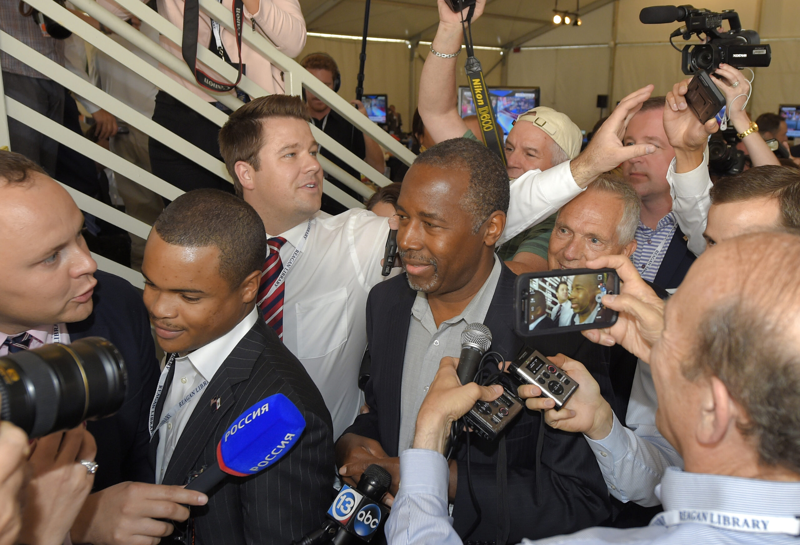 Poll: Carson tops Trump in Michigan