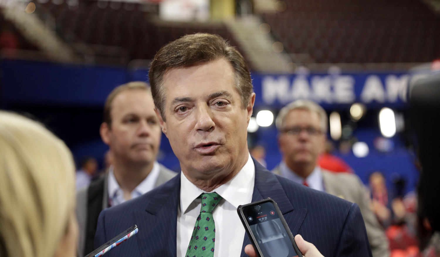 Paul Manafort tried to partner on real estate deal with Vladimir Putin ally: Report