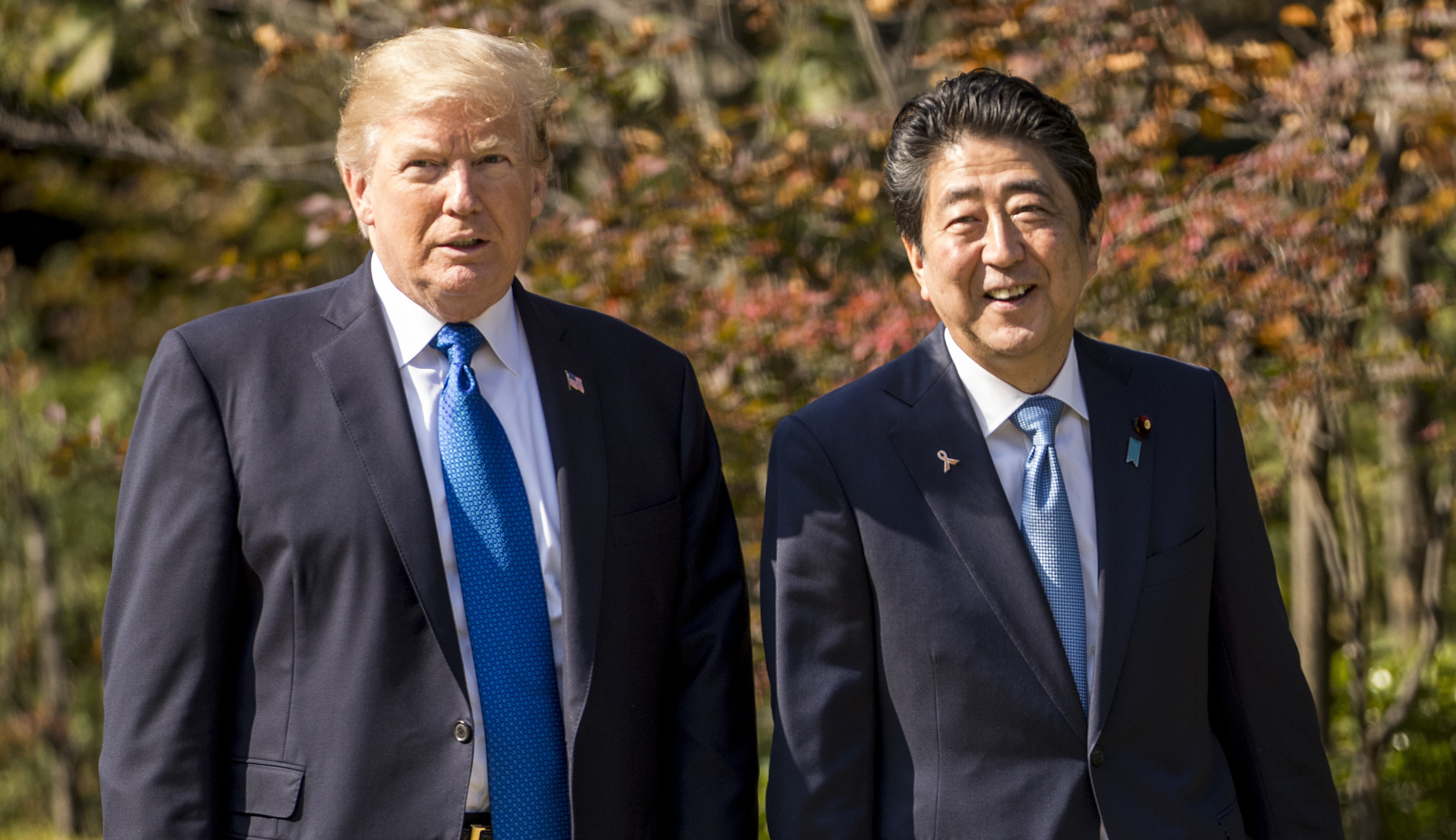 Japan’s Shinzo Abe took a tumble during golf outing &mdash; and Trump didn’t notice