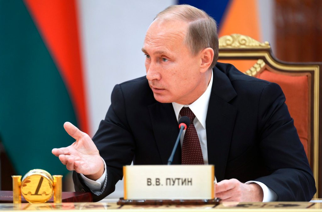 Hillary Clinton: Putin a ‘bully’ who must be contained