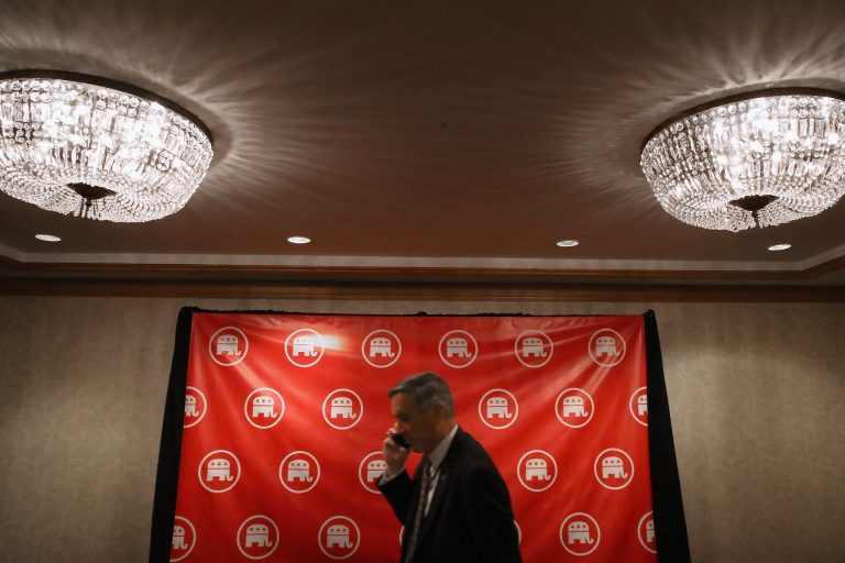 Delegates and guests to the 2015 RNC Summer Meeting move through the lobby of the Renaissance Hotel on the eve of the first Republican presidential debate August 5, 2015 in Cleveland, Ohio. (Photo by Chip Somodevilla/Getty Images)