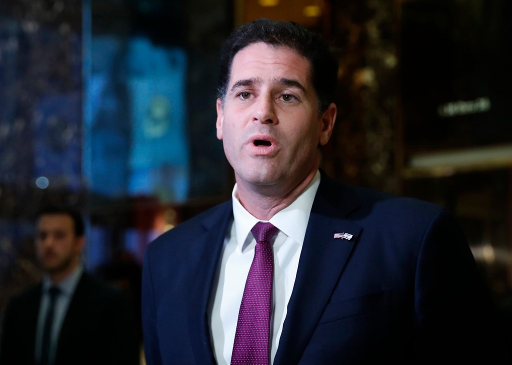 Israeli ambassador to US: ‘Look forward to working’ with Steve Bannon