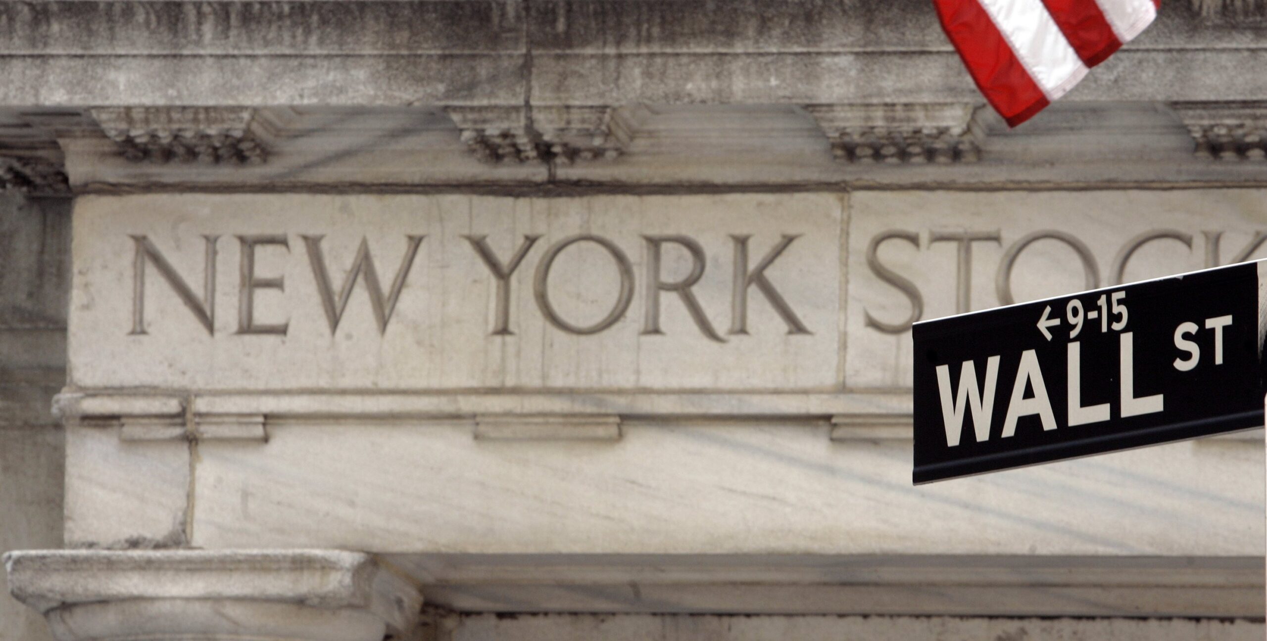 Obama urges renewed push for Wall Street overhaul