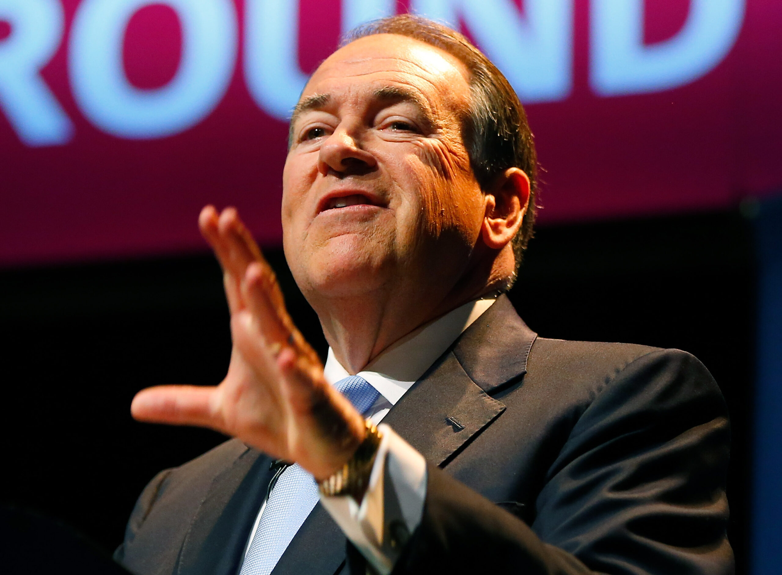 Huckabee gains momentum in two new national polls