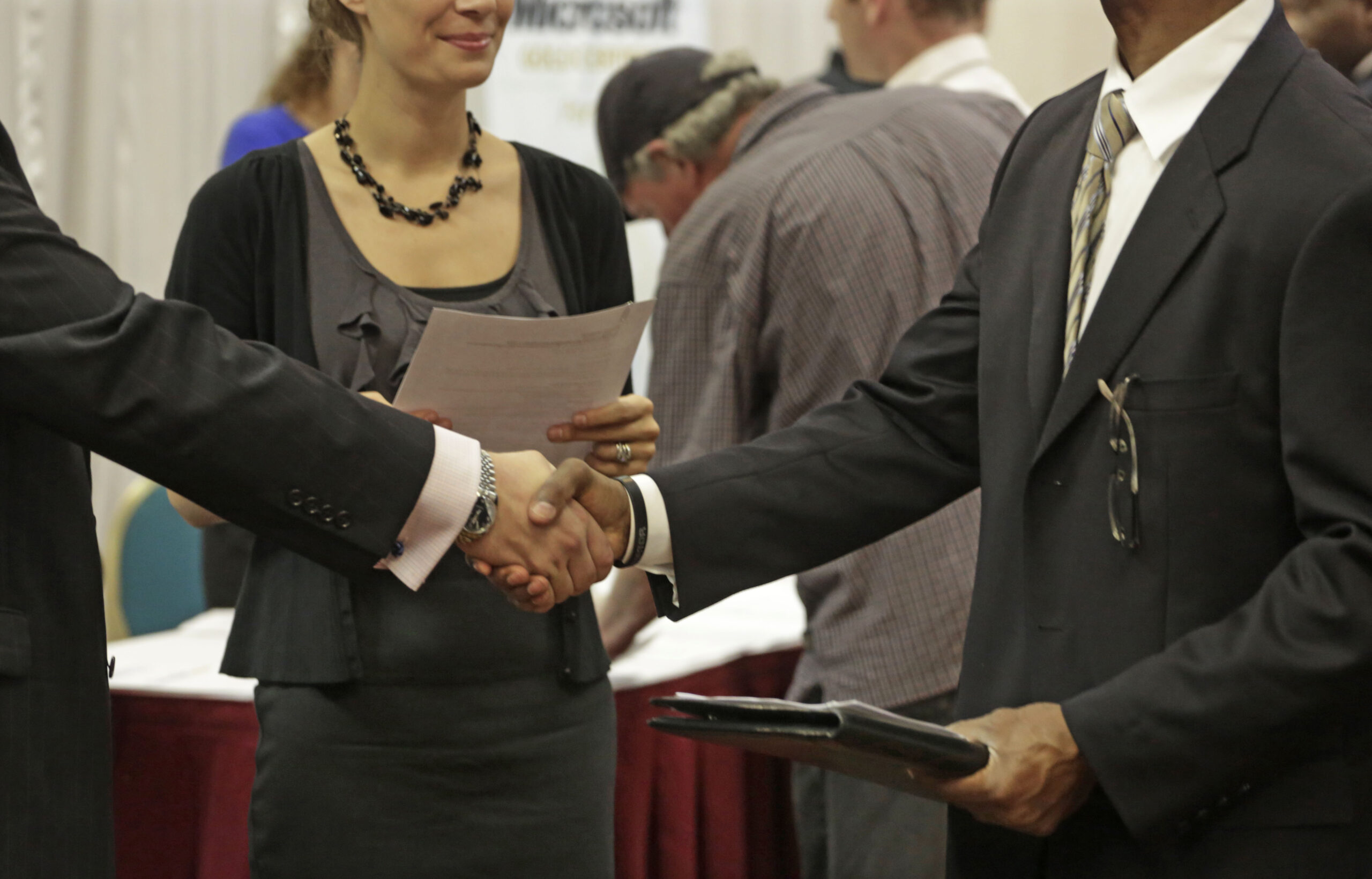 32 states trail US as a whole in job recovery