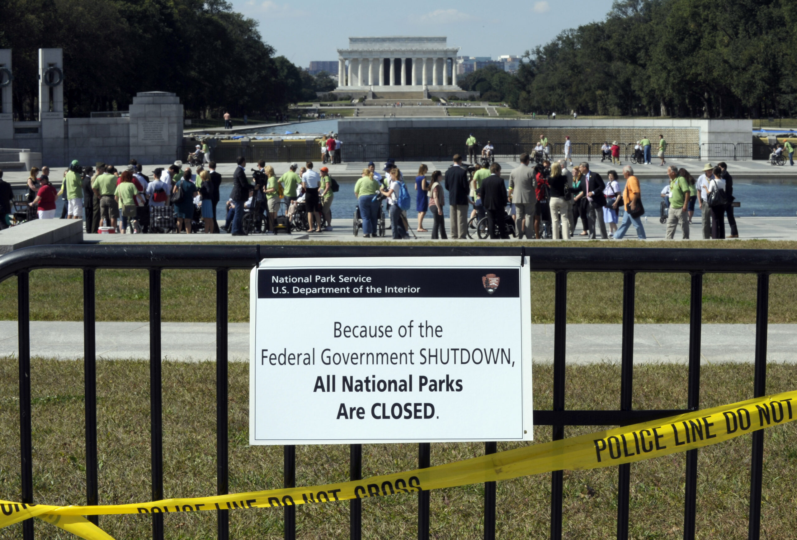 Government shutdown won’t stop vets from seeing their memorial