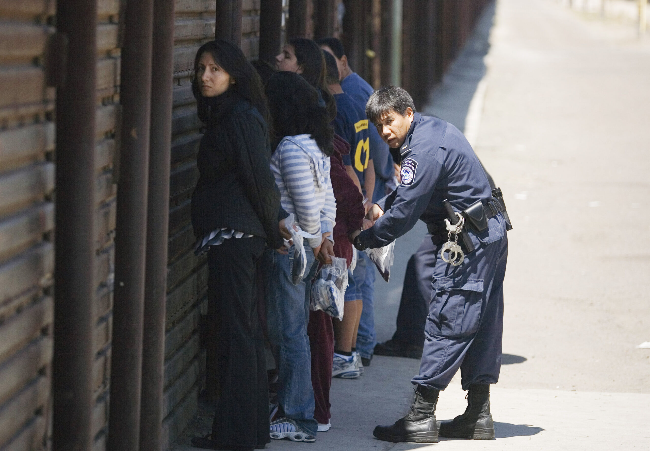DHS deporting fewer criminals this year