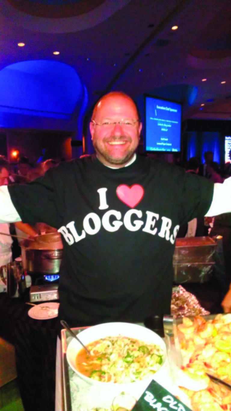 Jeff Black sports pro-bloggers tee, Michelle Kwan dines out