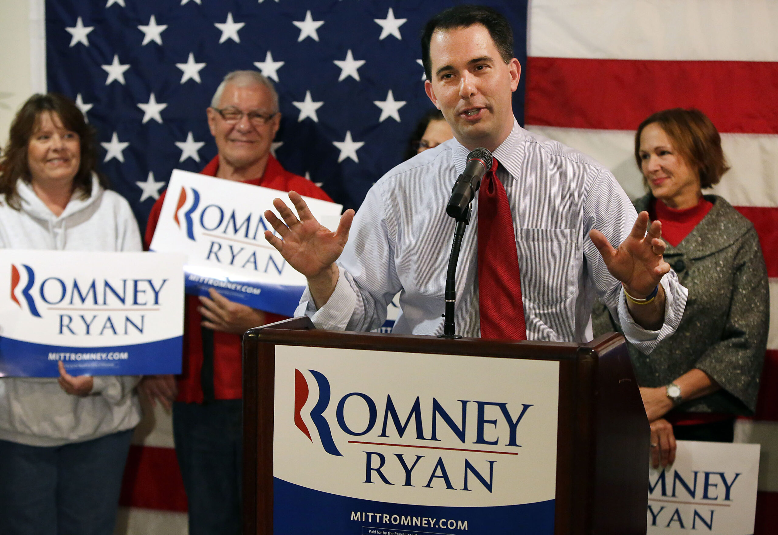 Romney campaign sees red in Milwaukee suburbs