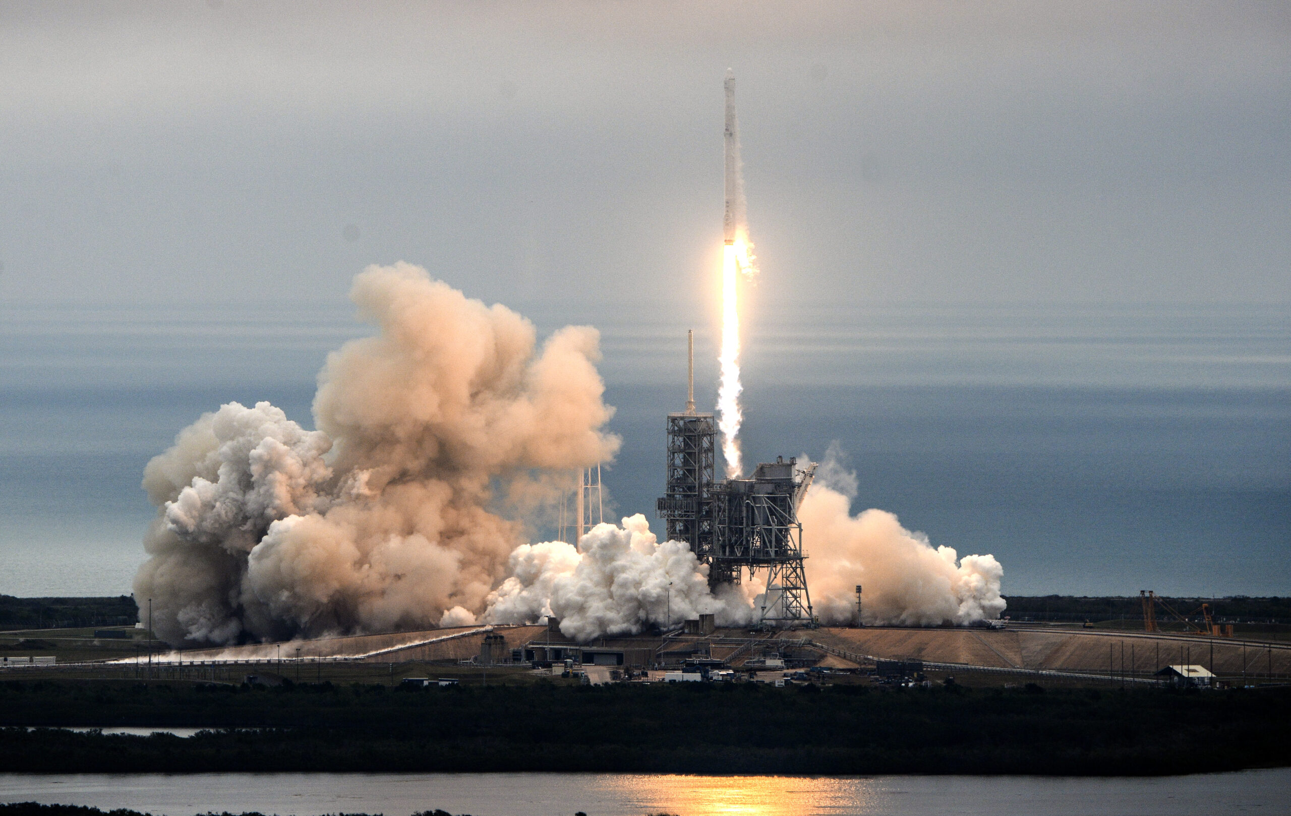Private firms helping NASA wean itself off the Russians