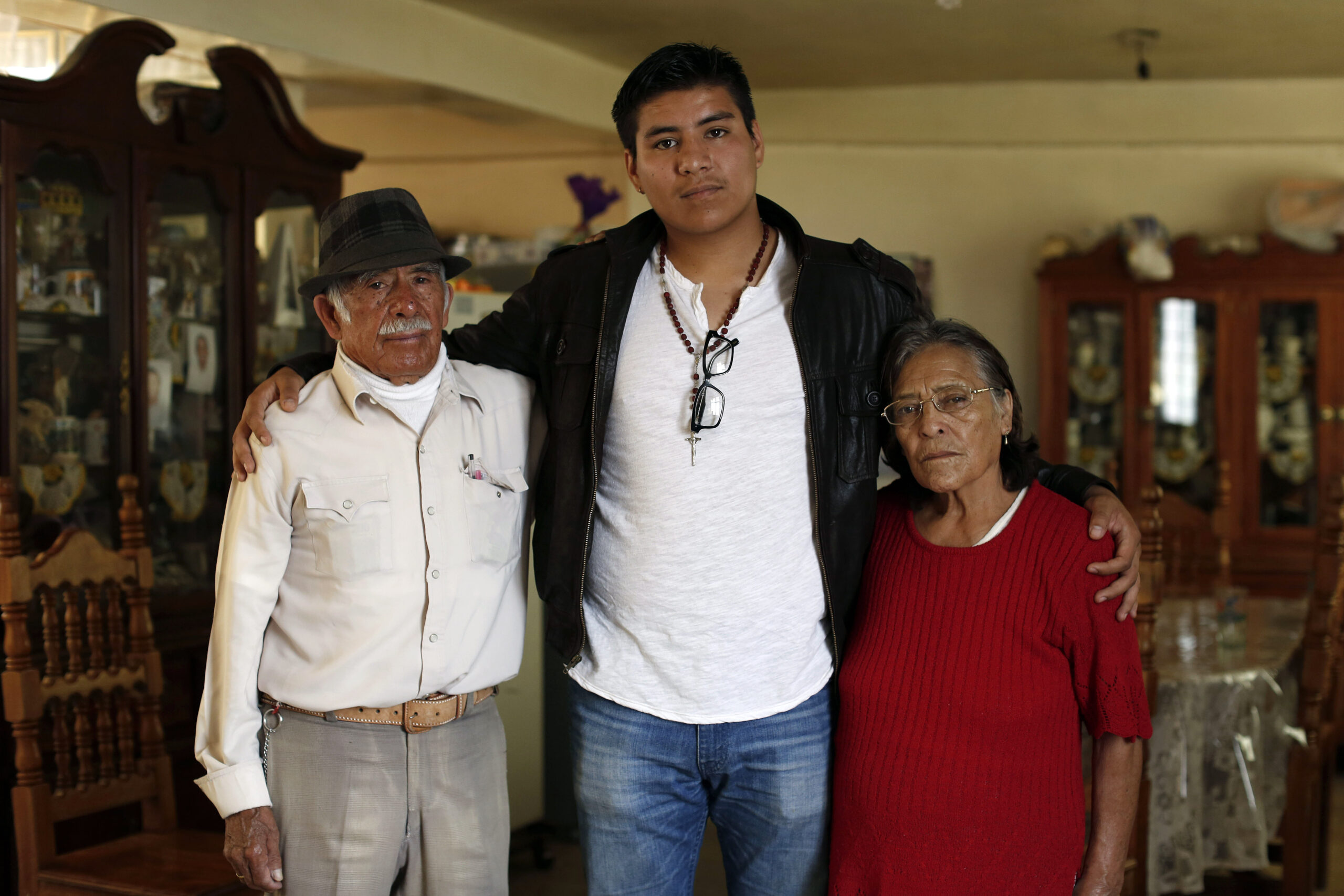 Harvard junior took dying mom to Mexico, now stuck