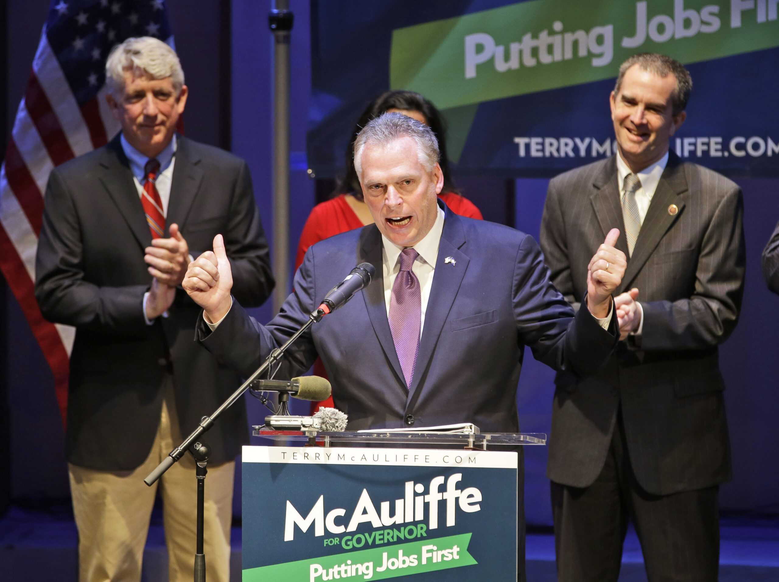 Terry McAuliffe continues fundraising prowess over Ken Cuccinelli in Virginia