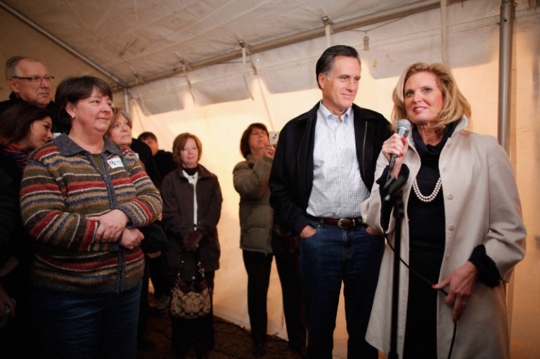 Romney battling to win back women