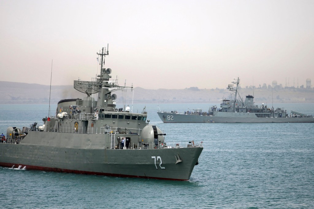 Pentagon: Standoff between U.S., Iran warships appears over