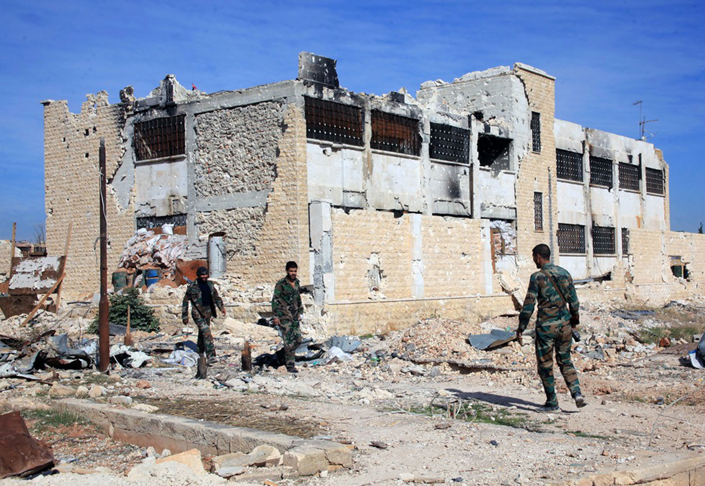 White House: Best option is to ‘chip away’ at Syria problem