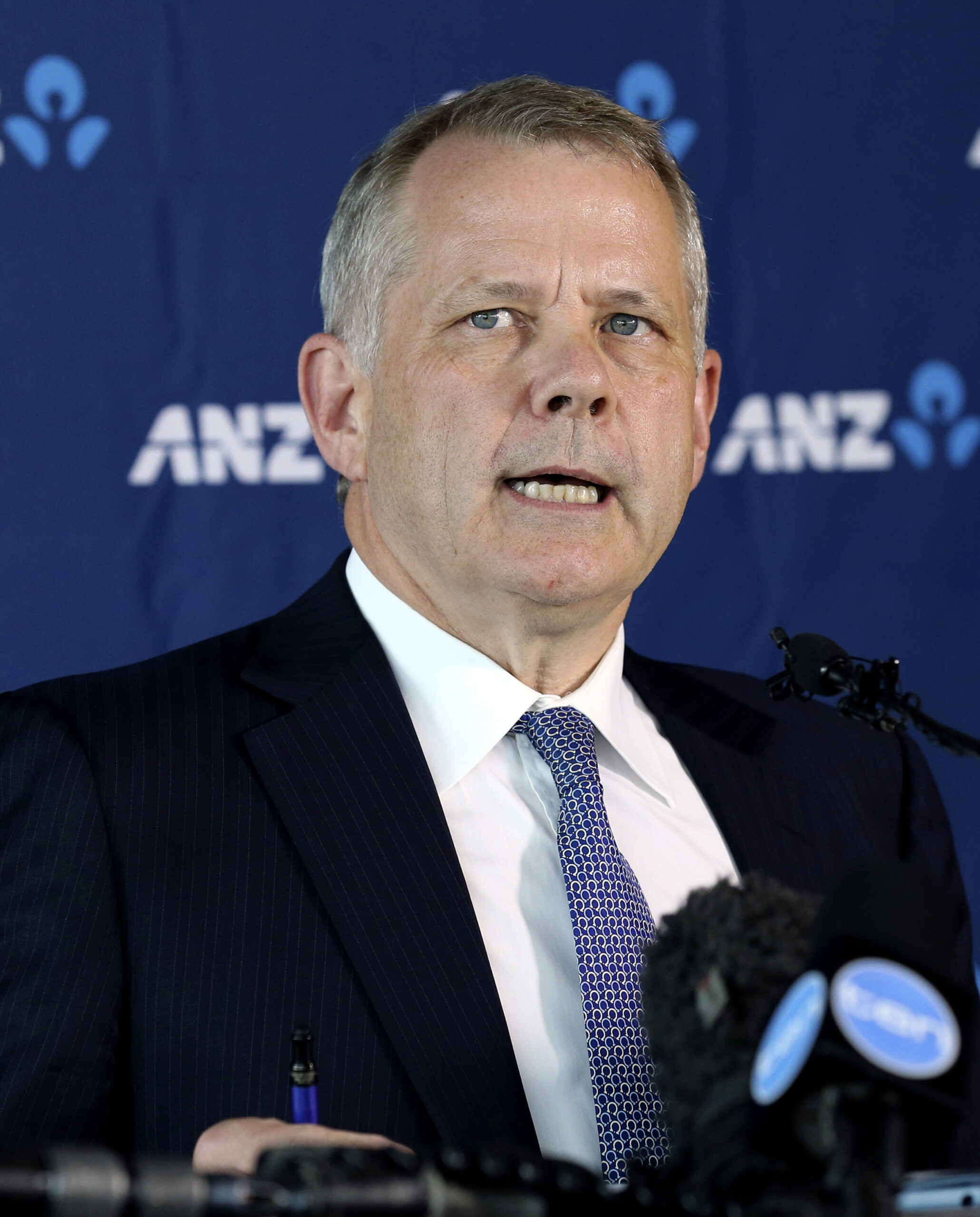 Australian court rules ANZ Bank late fees too high