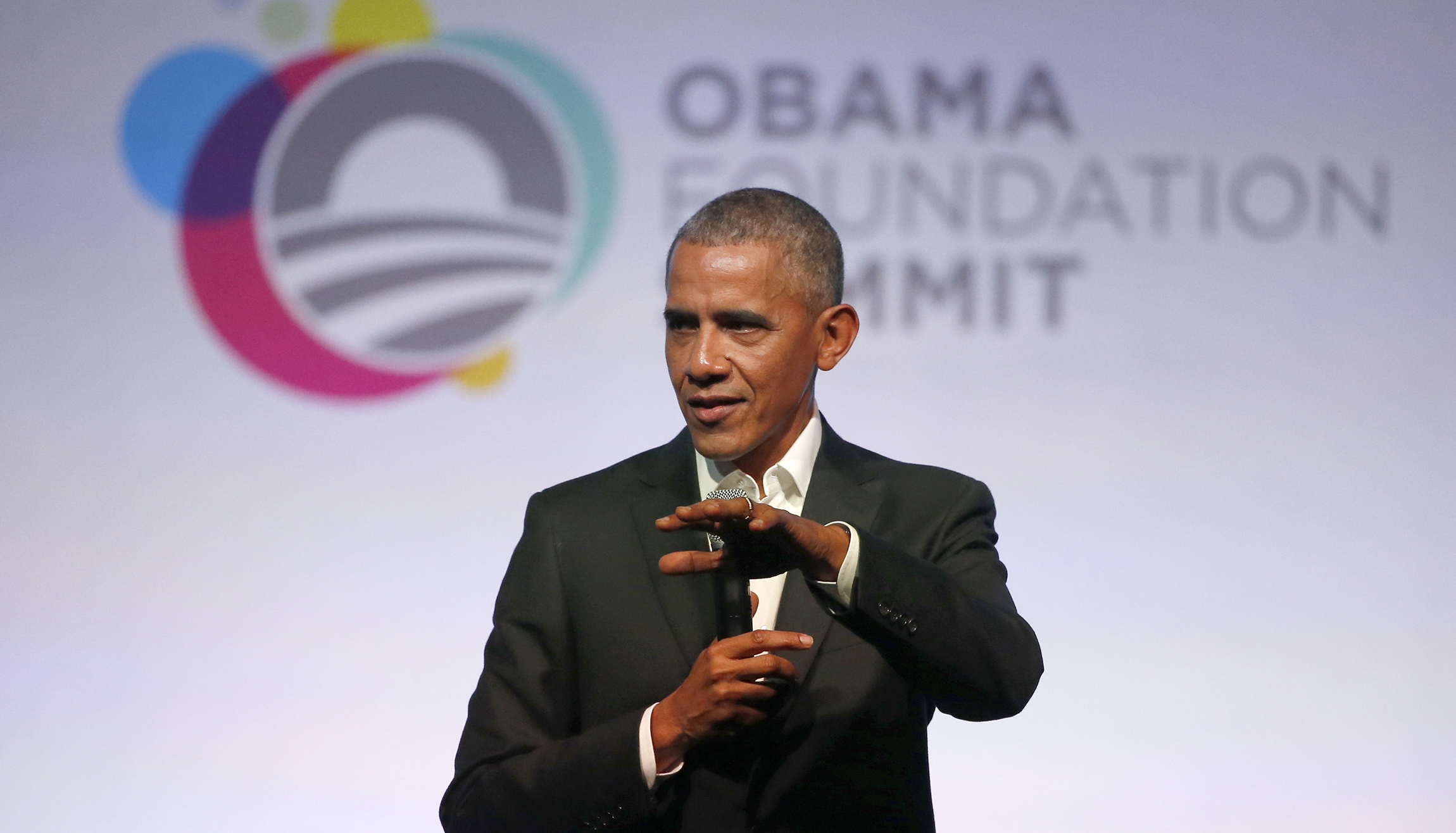 Obama jokes: ‘I was born in Kenya’