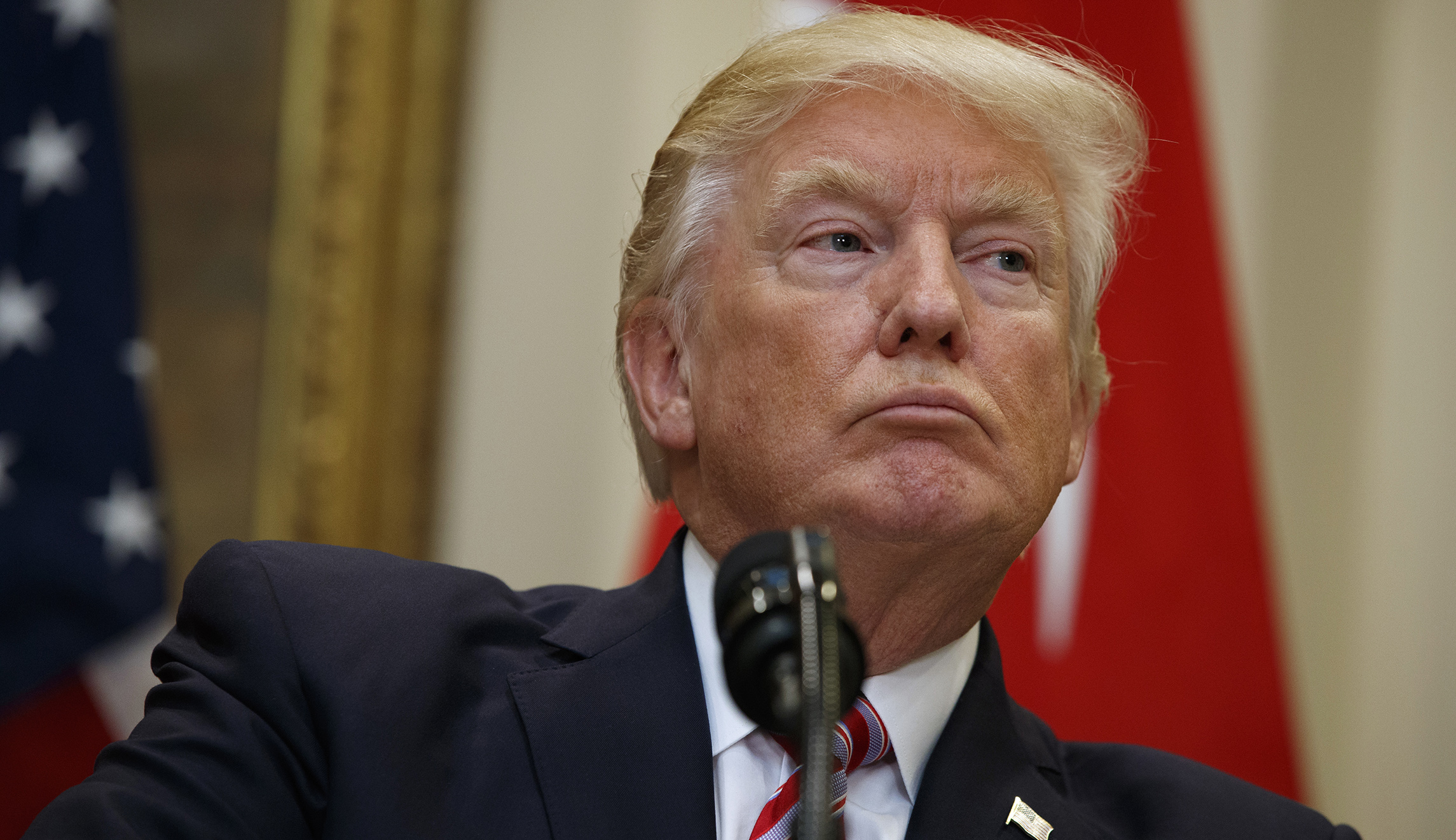 Trump’s approval rating drops to new low: Poll