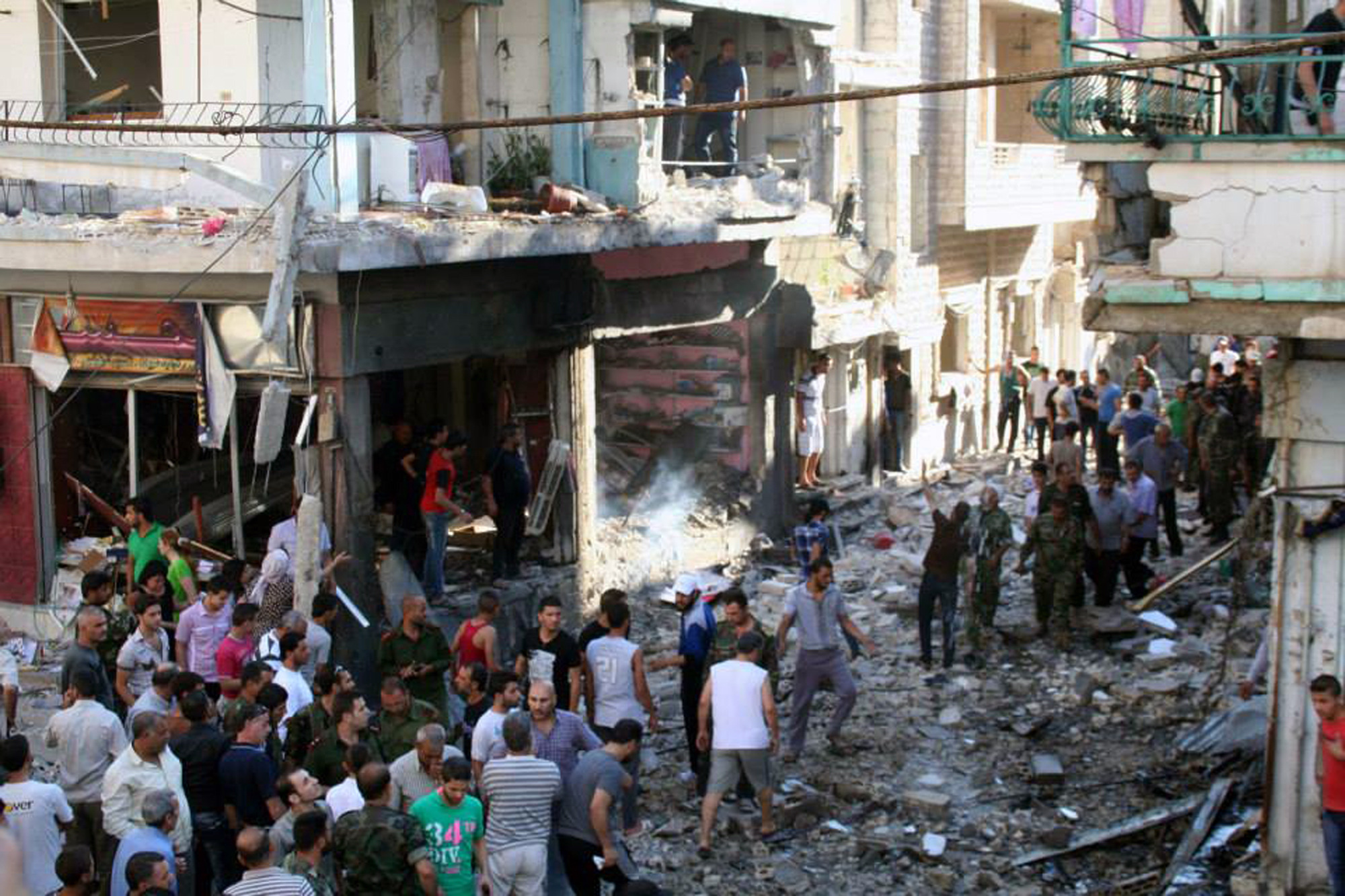 Al-Qaida in border town pledges loyalty to rivals