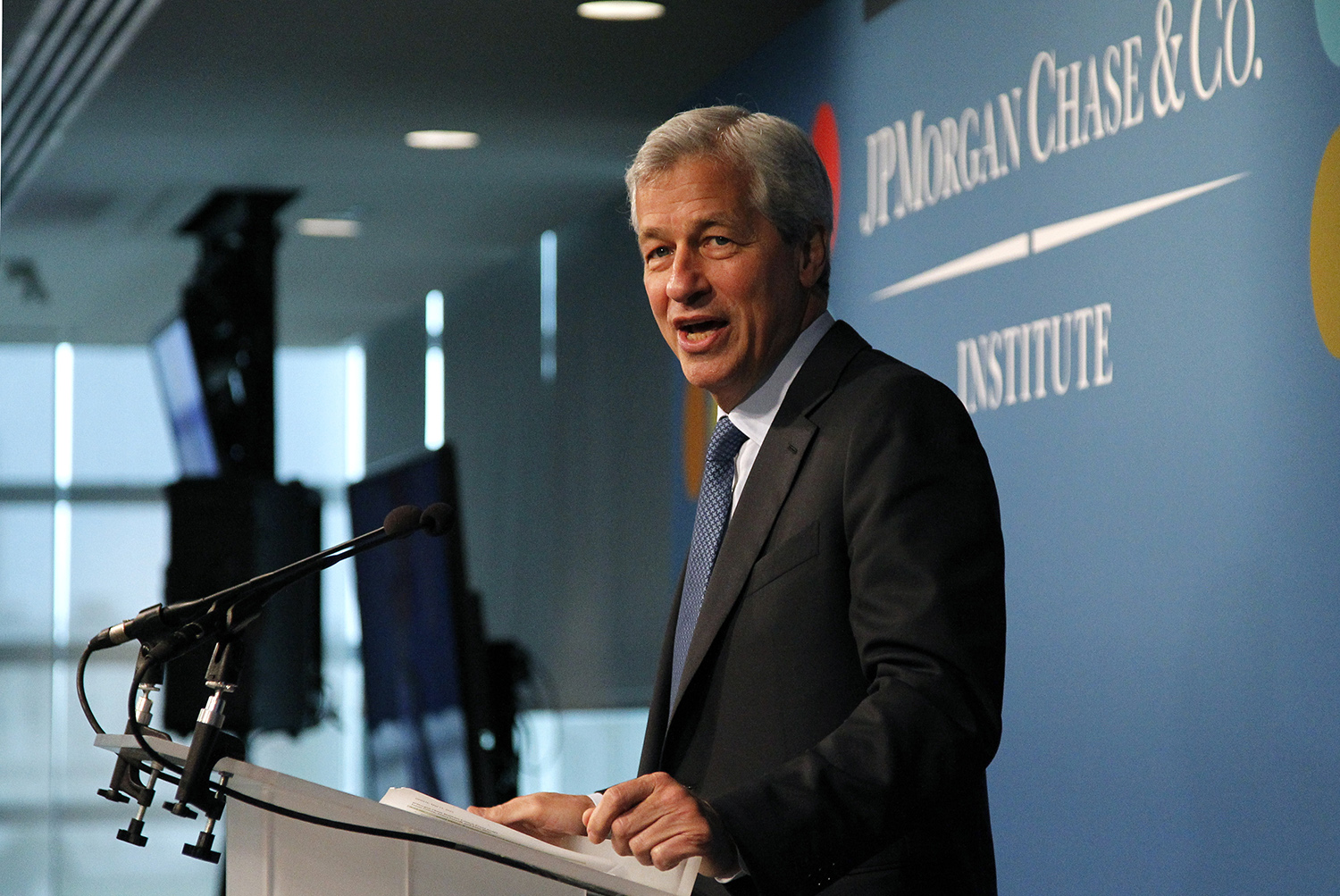 Trump should hire Jamie Dimon to run his council to reopen the economy