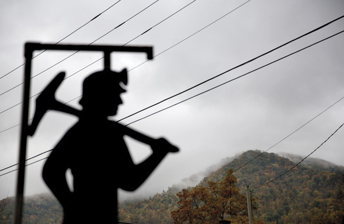 A coal miner stands in Cumberland, Ky. (AP Photo/David Goldman)