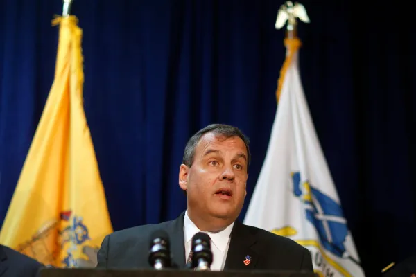 Chris Christie proposes raising Social Security retirement age