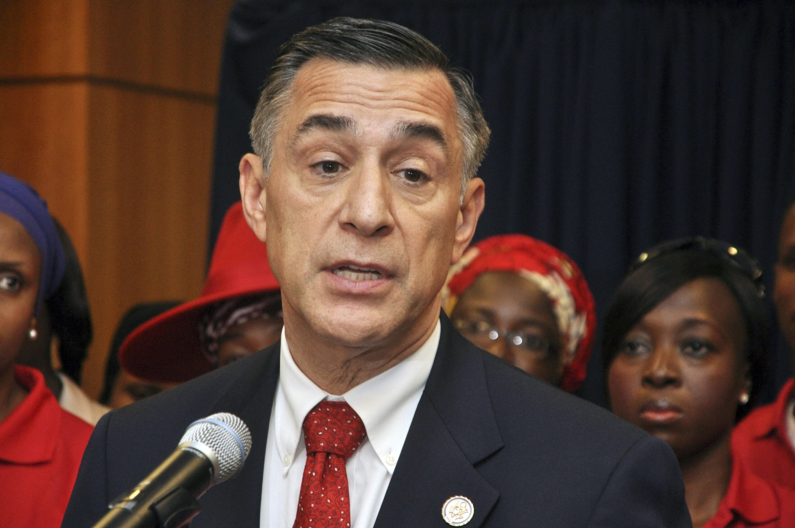Issa ‘disappointed’ in Schumer for delaying Trump’s Cabinet