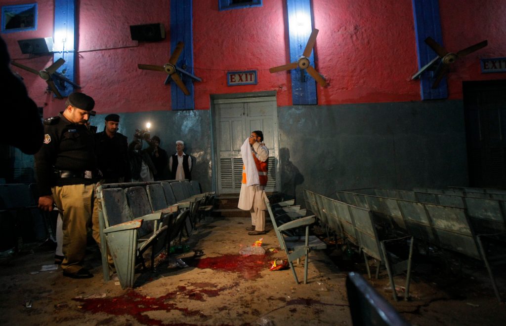 Police: Bomb blast in Pakistani cinema kills 5