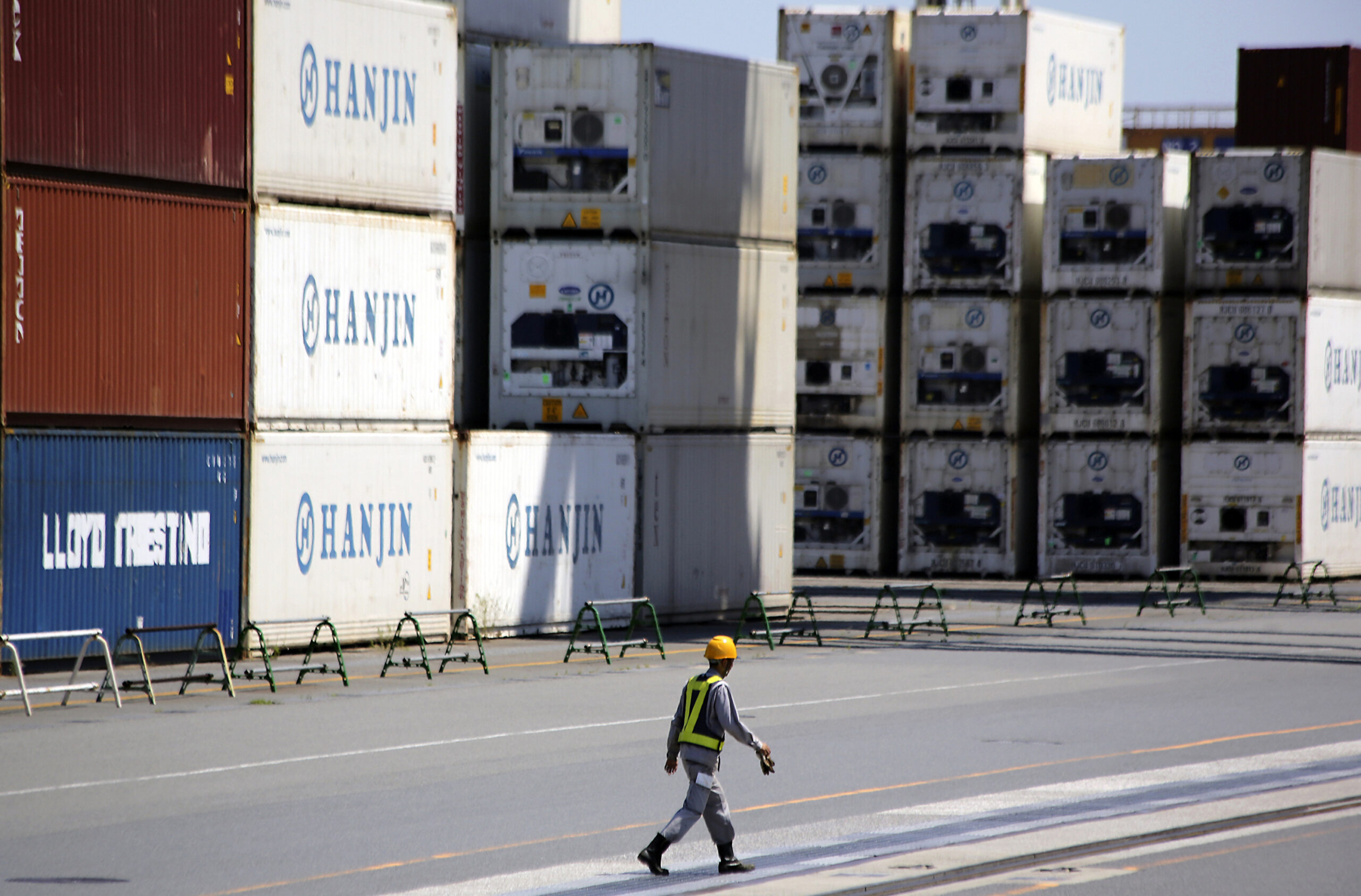 Japan logs trade deficit for 26th month in a row