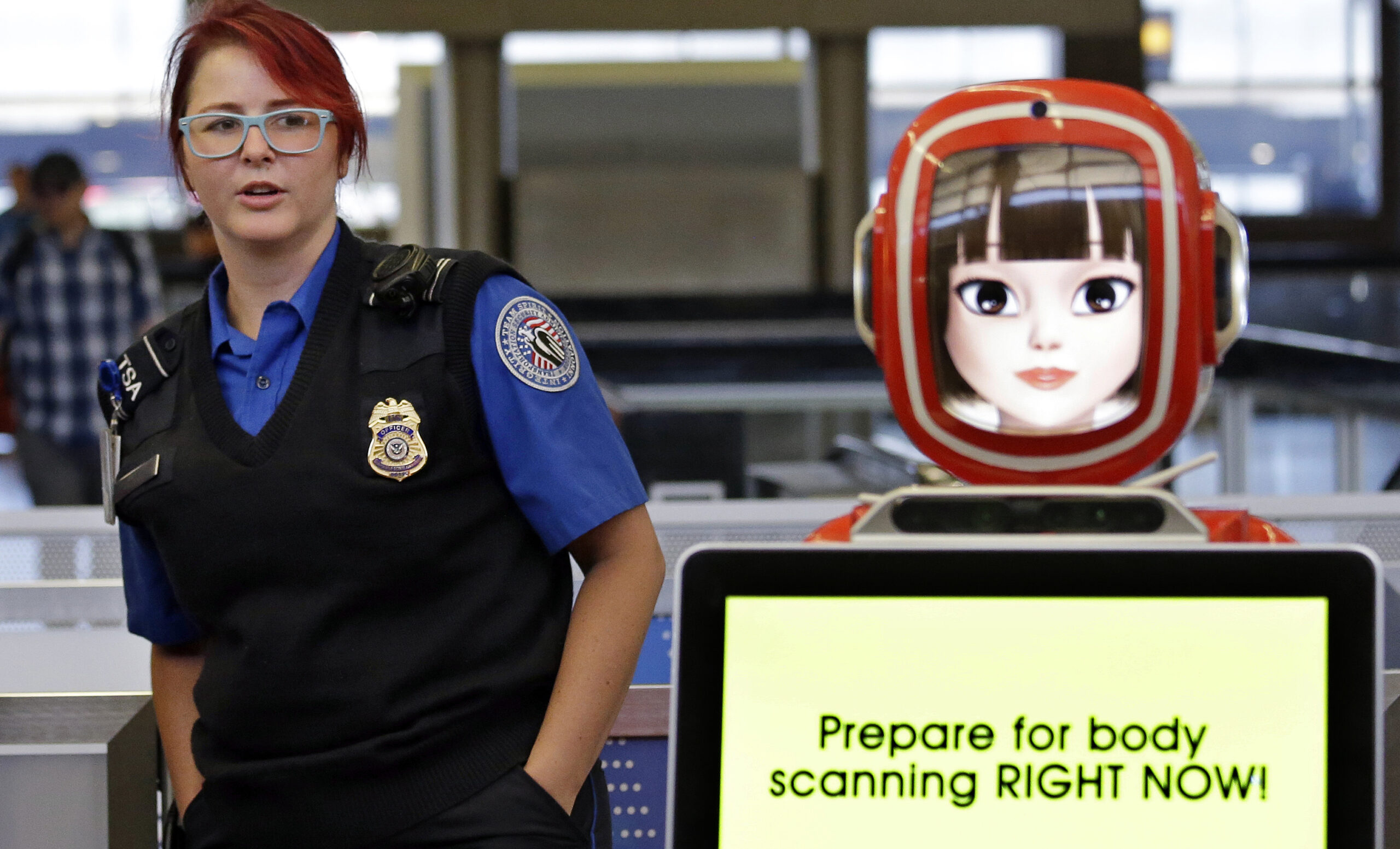 Flying home for the holidays? TSA is using your face as your ID at these airports