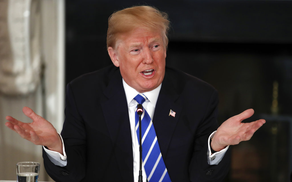 Australian Prime Minister Malcolm Turnbull struggles to say whether he would describe Trump as a ‘genius’: WATCH