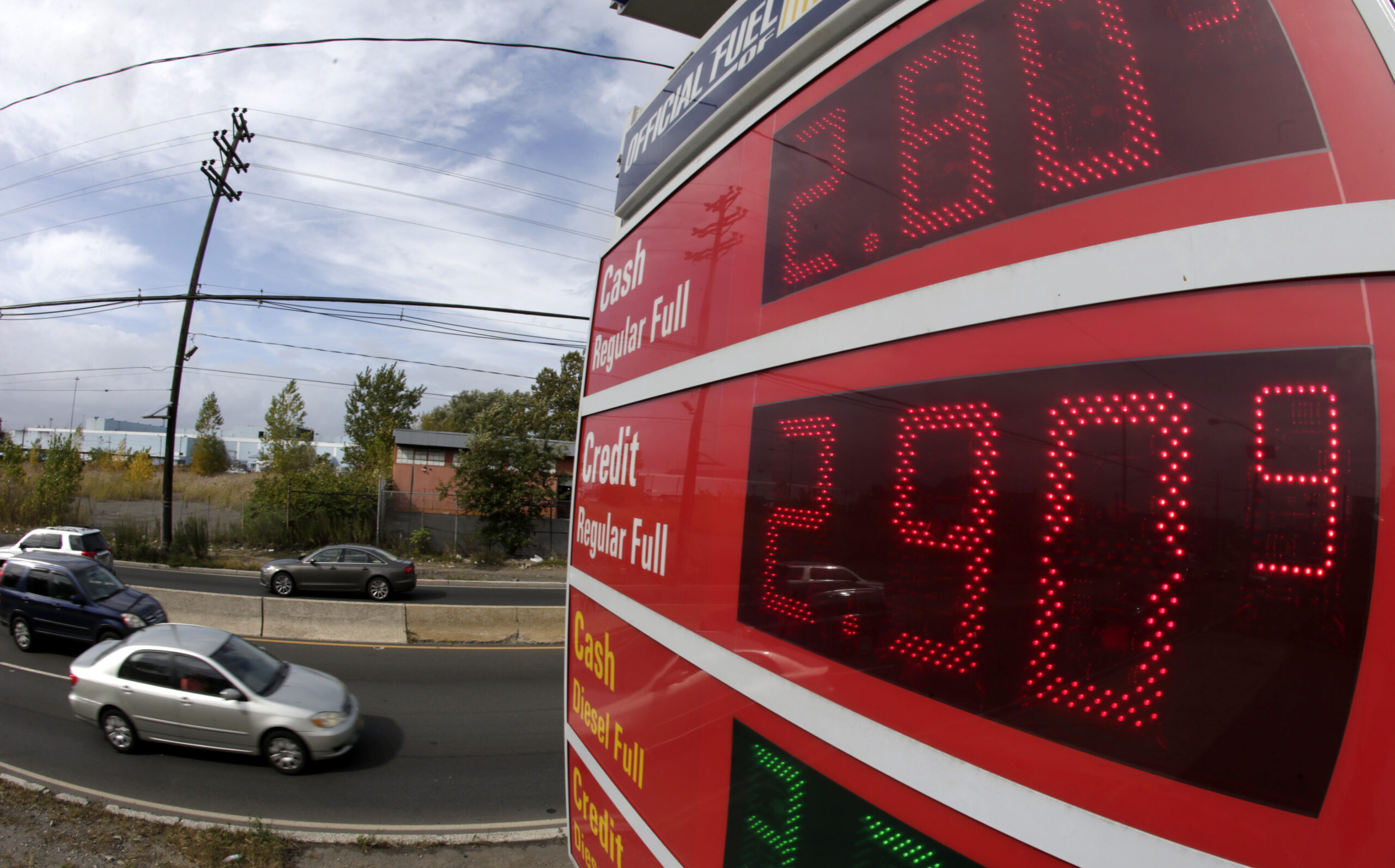 Falling oil prices shake up global economies