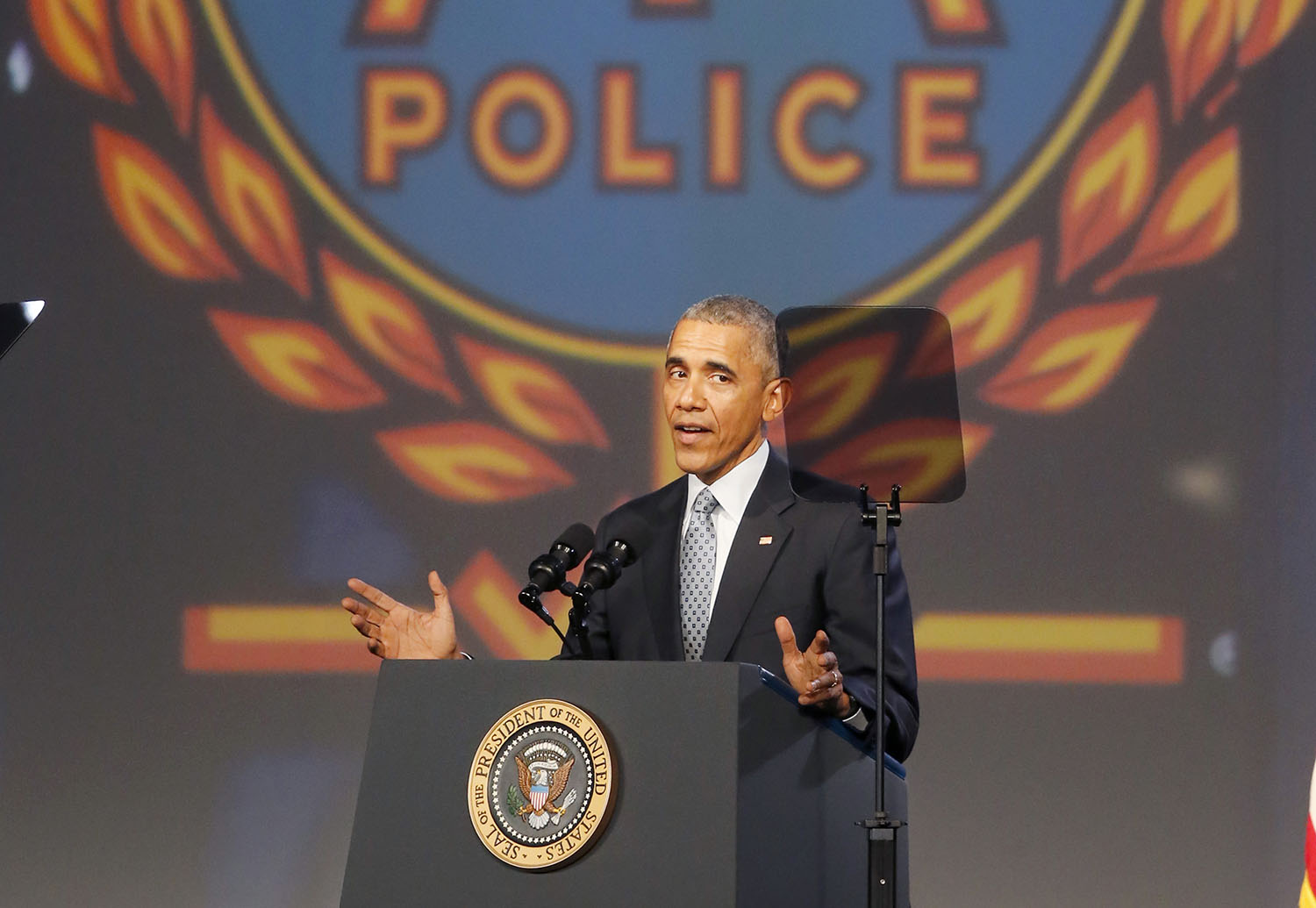 Obama tells cops: ‘We have your backs’