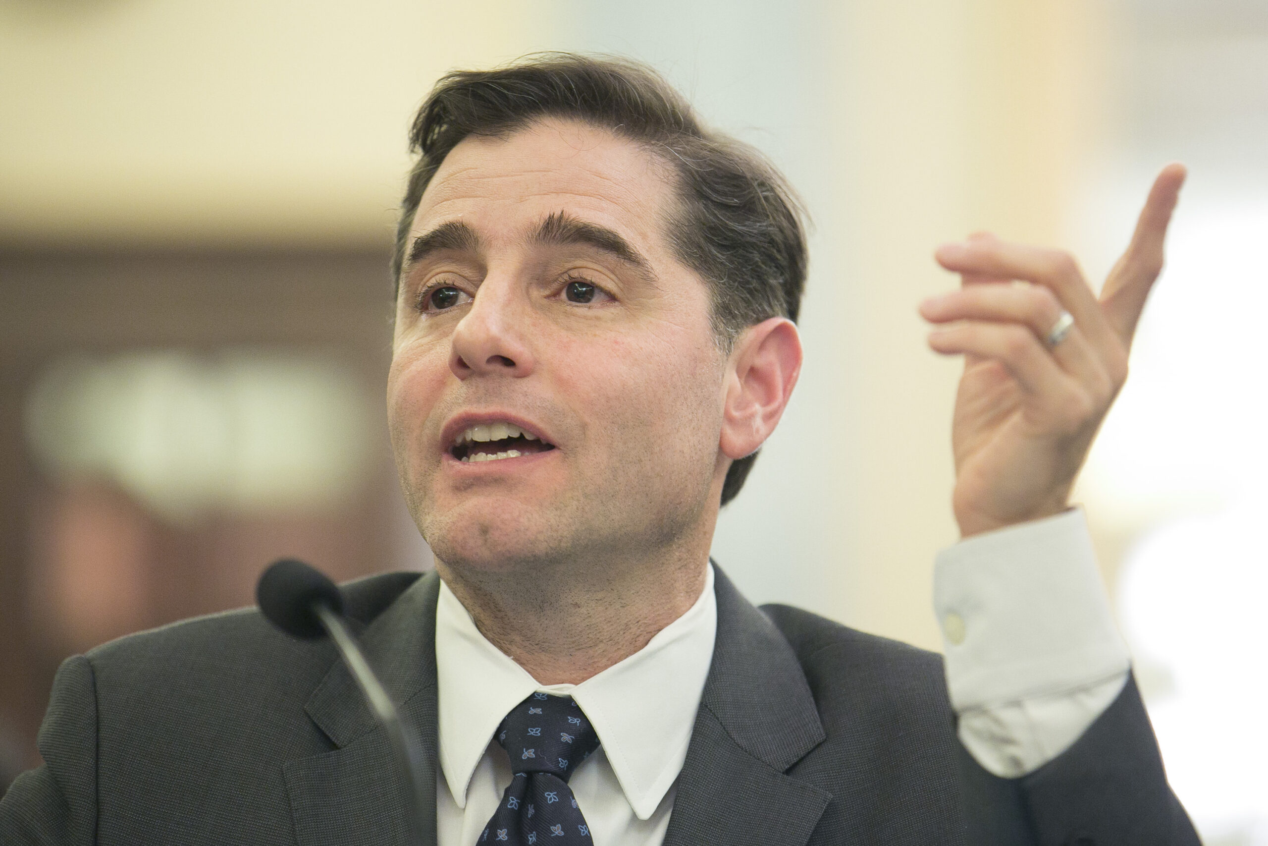 Op-Ed: Genachowski’s wasted tenure as FCC chairman