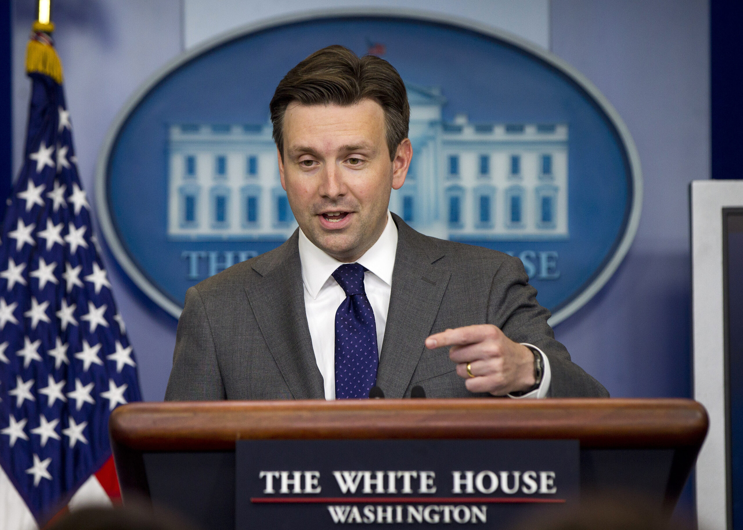 White House warns of security lapse if Senate fails to extend Patriot Act