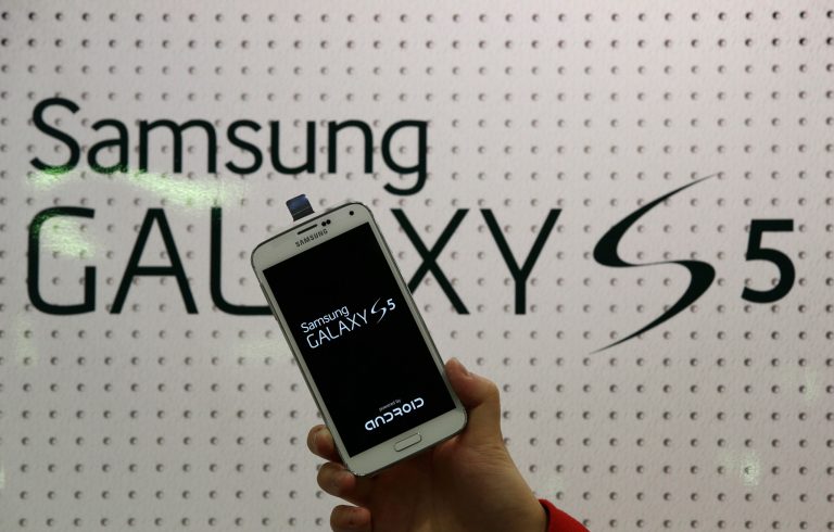 Samsung Electronics will add two safeguards to its latest smartphone in an effort to deter rampant theft of the mobile devices nationwide, the company said Friday. (AP Photo/Lee Jin-man, File)