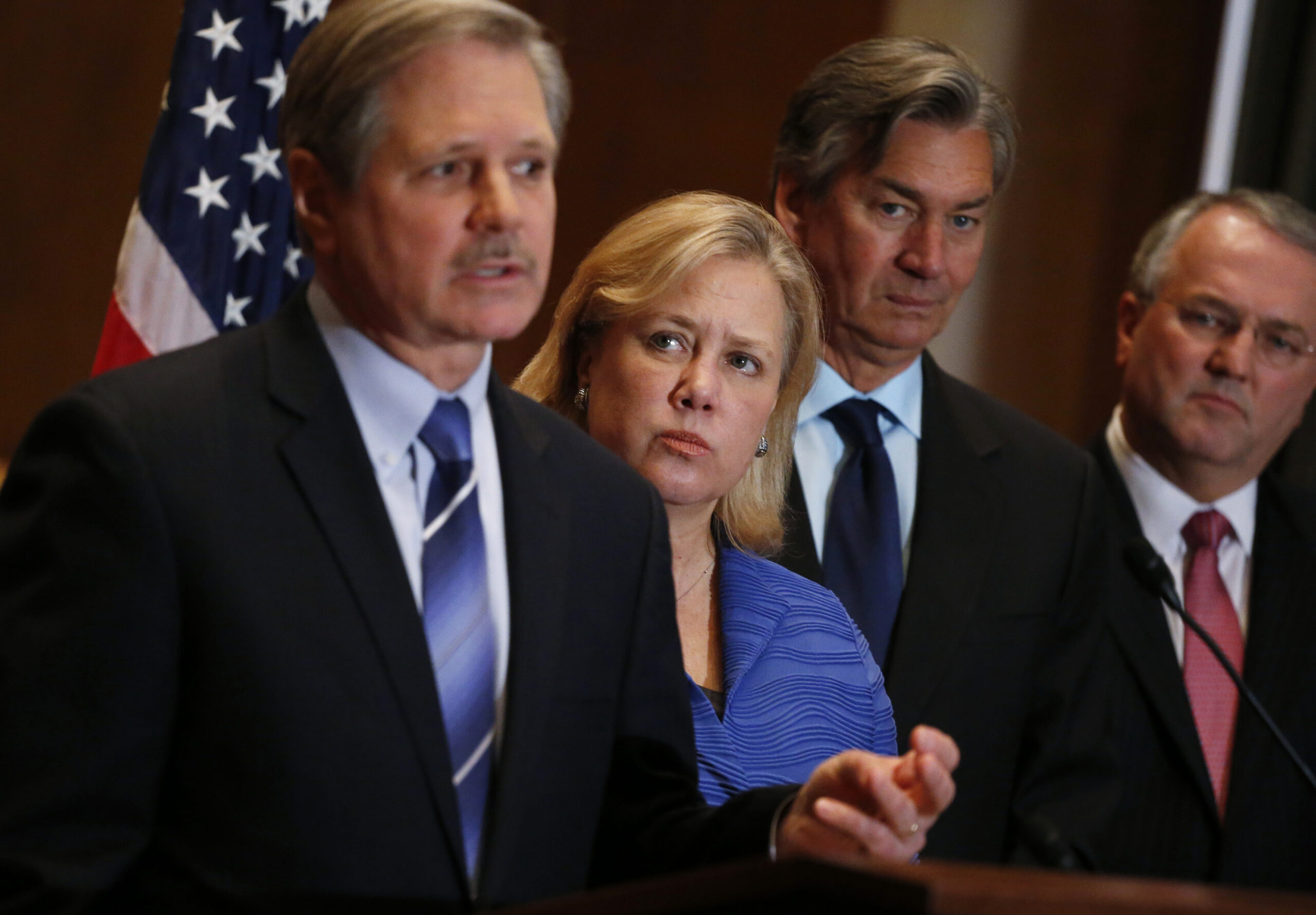 Broad coalition backs Keystone XL oil pipeline