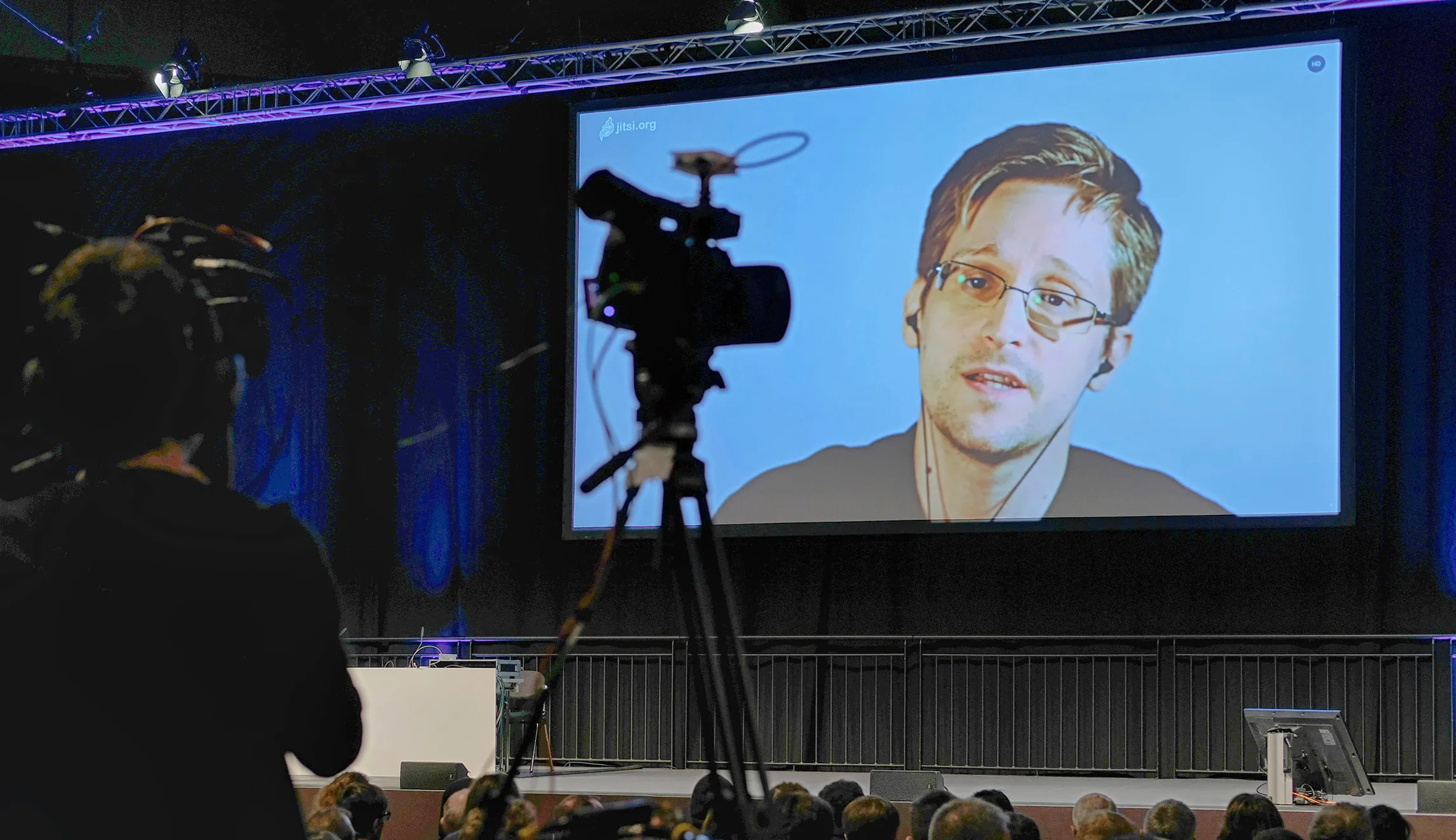 Edward Snowden calls for public release of FISA abuses memo and Trump veto of key surveillance tool