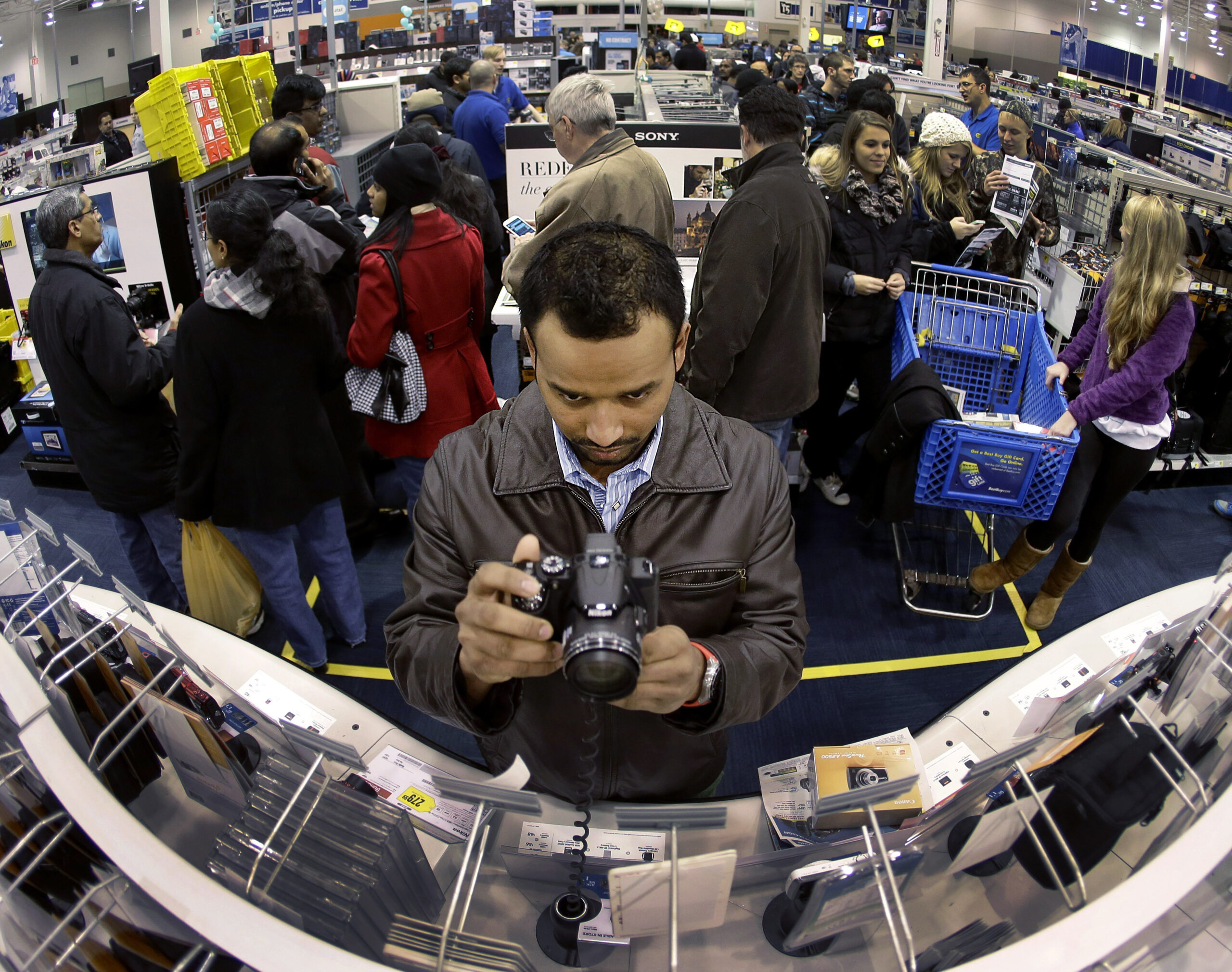 Holiday sales seen rising 4.1 percent