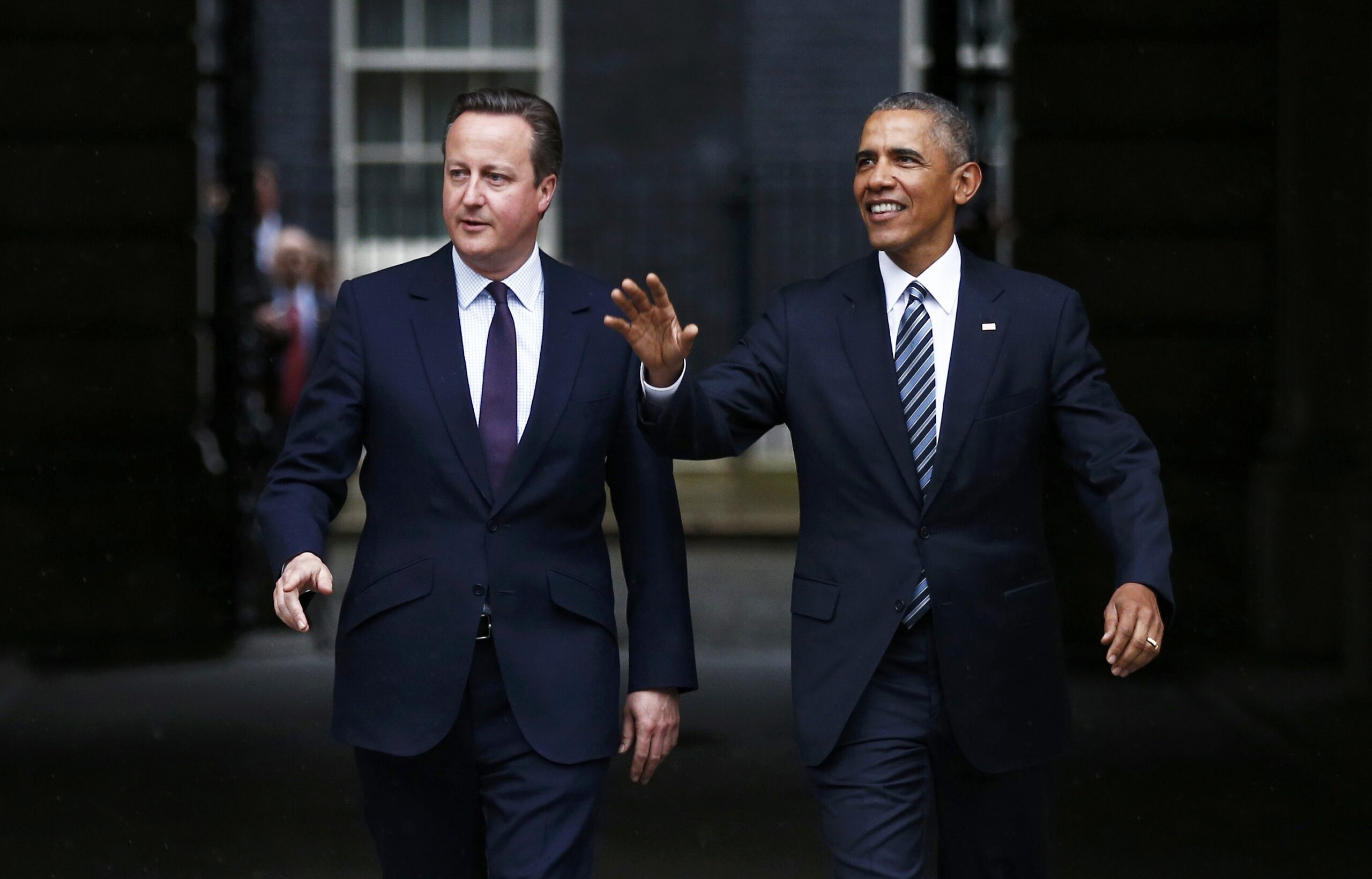 Cameron uses Obama visit to promote EU membership