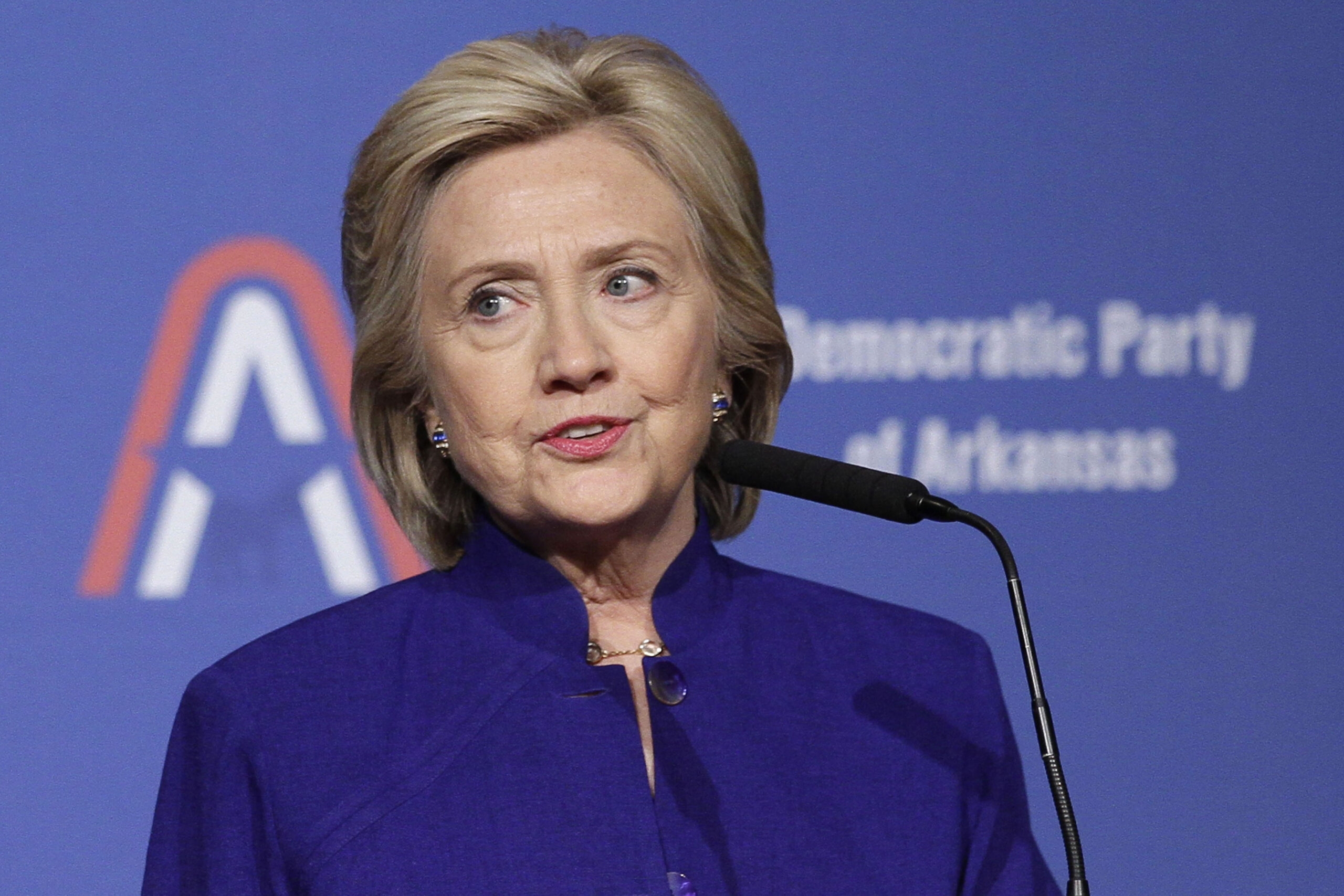 Clinton to propose higher tax rates on short-term investors