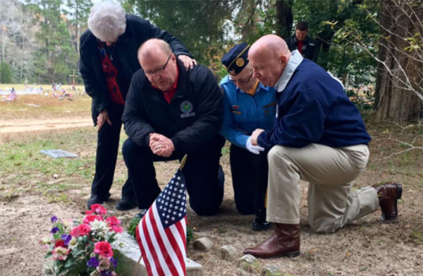 Texas Rep. Kevin Brady marks National Anthem Day by showing the ‘appropriate’ time to take a knee